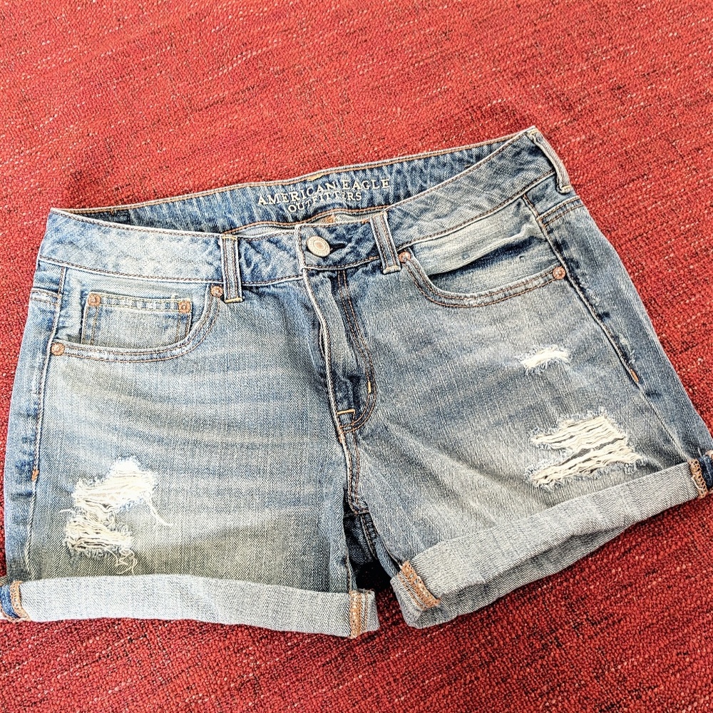American Eagle -- Boy Midi Denim Shorts - Like New